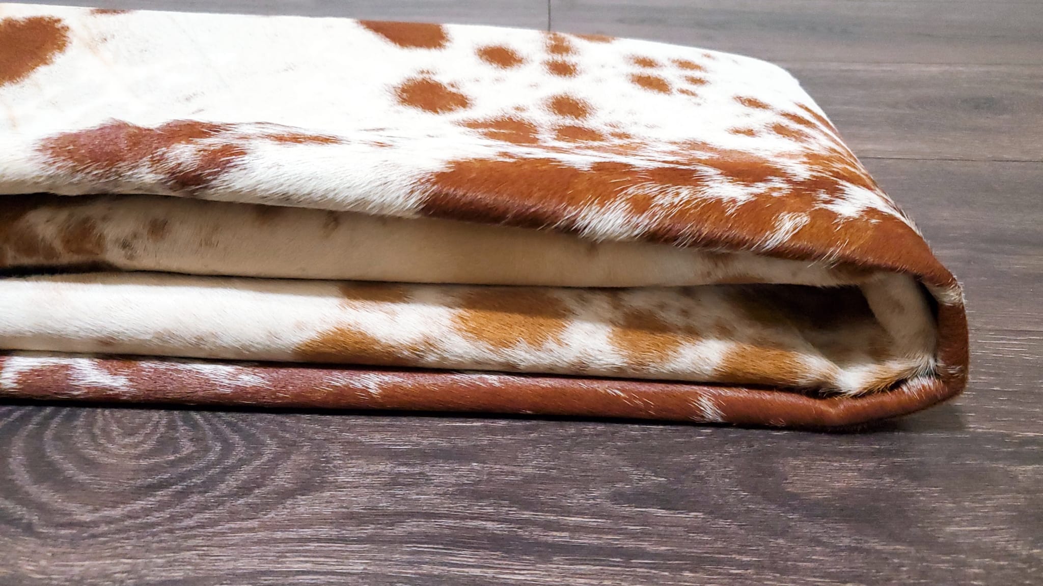 Premium Quality Real Tricolor Cowhide Rug Leather/ Cow Skin Area Rug Hair on Leather Hide 6.5 ft X 5 ft - 36 x 25 sq.ft Approx. (Tricolor 28)