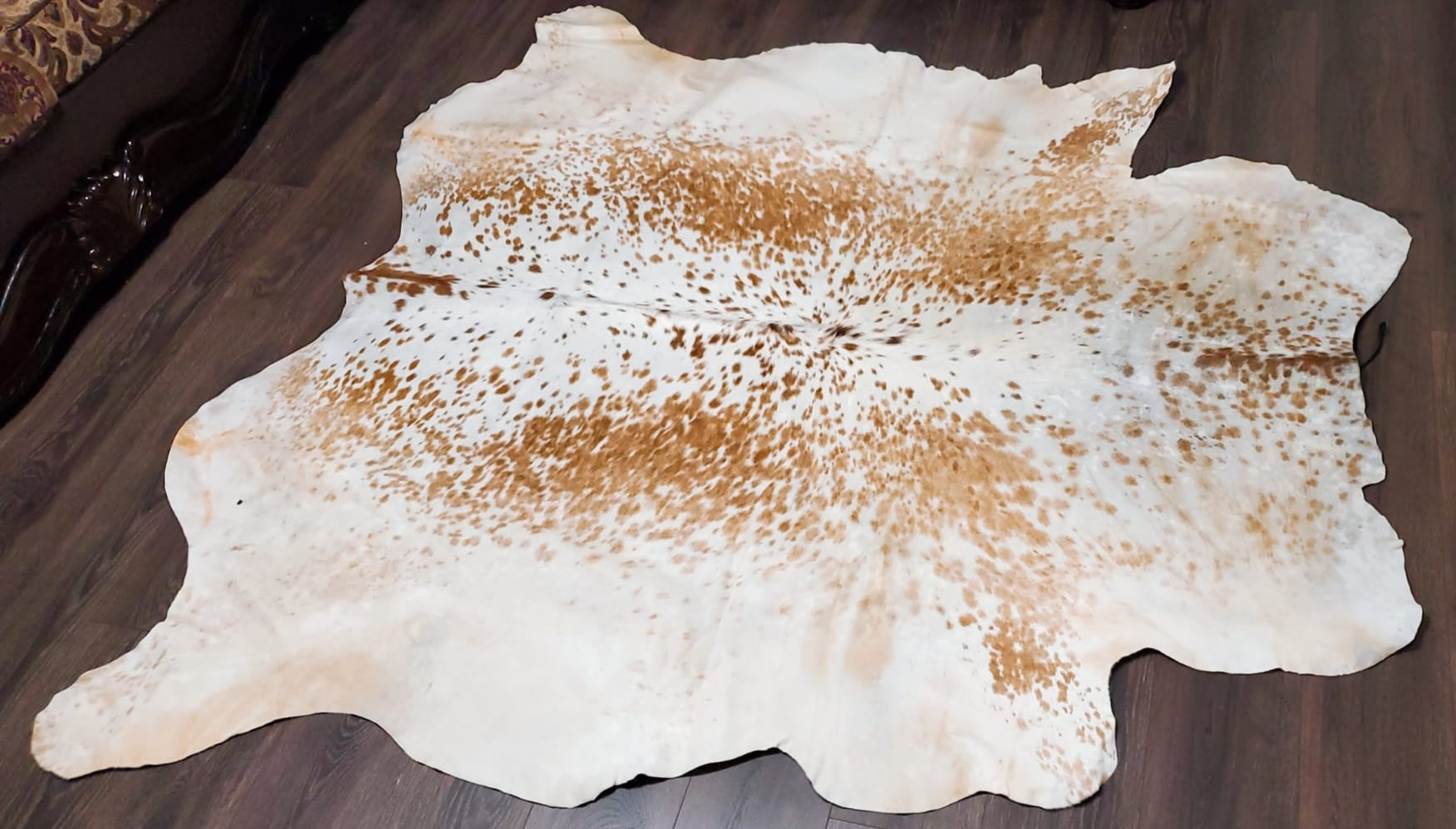 Tricolor Cow Skin Area Rug Hair on Leather Hide 6.5 ft X 6.5 ft - 45 x 45 sq.ft Approx. Multicolor Led Lights, Motion Sensor, USB & Battery Power Option
